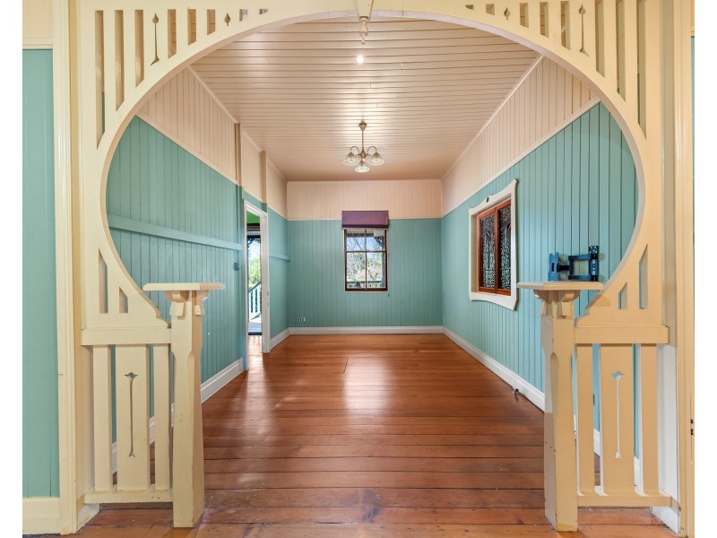 7-7a Goodwood Street, Newtown QLD 4350