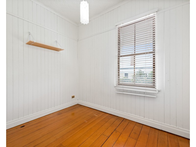 7-7a Goodwood Street, Newtown QLD 4350