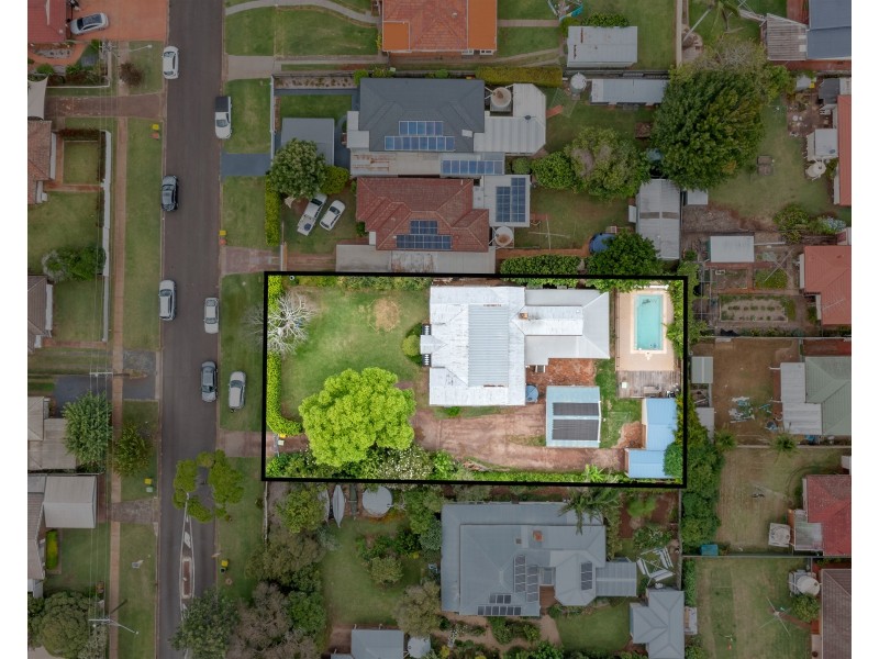 7-7a Goodwood Street, Newtown QLD 4350