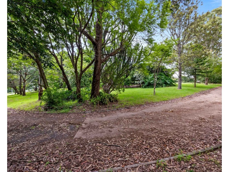 221 Greenwattle Street, Cranley QLD 4350