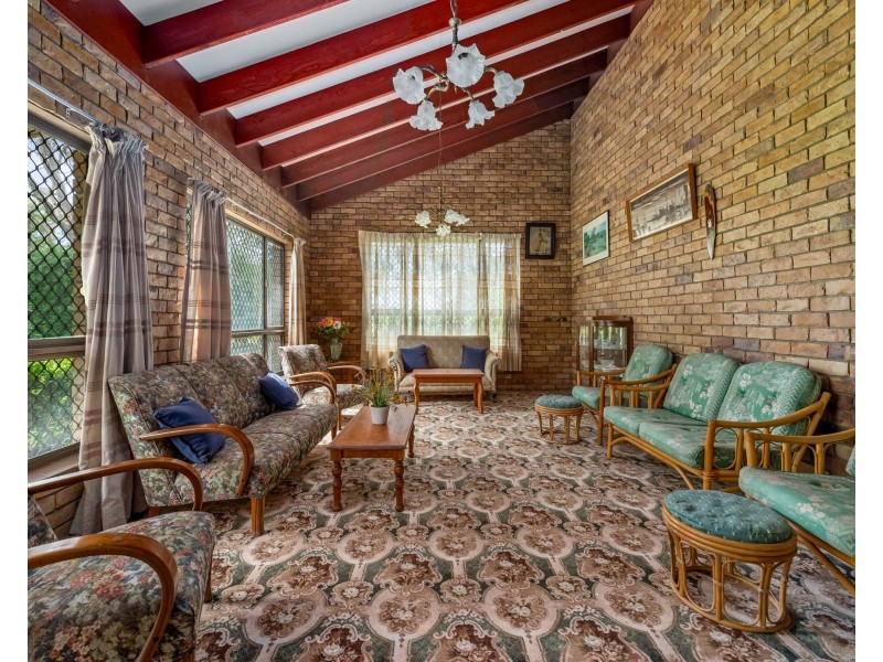 221 Greenwattle Street, Cranley QLD 4350