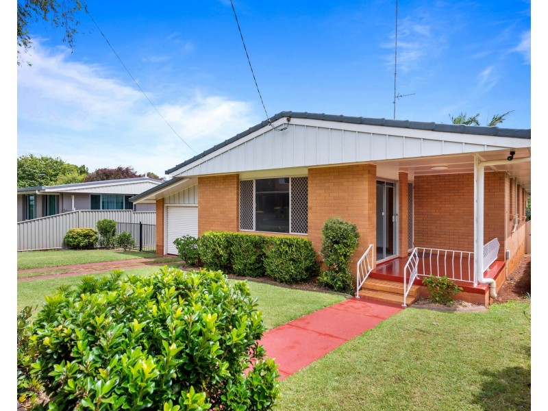 143 Curzon Street, Rangeville QLD 4350