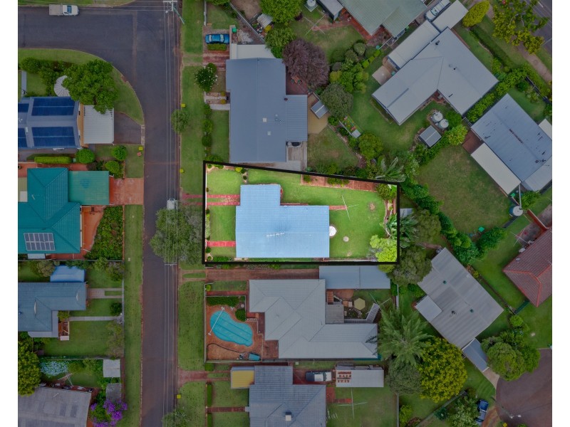 143 Curzon Street, Rangeville QLD 4350