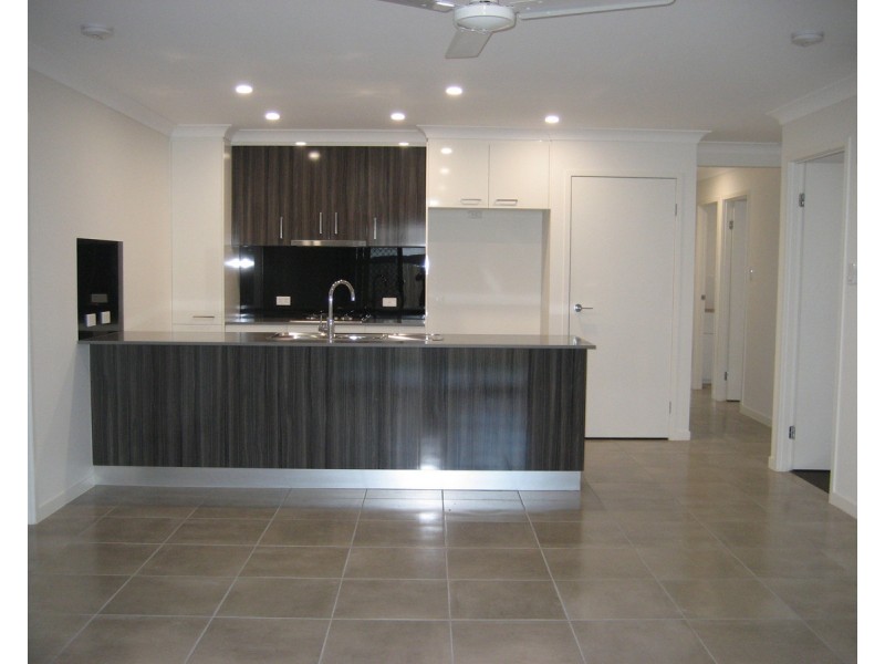 2/32 Mariette Street, Harristown QLD 4350