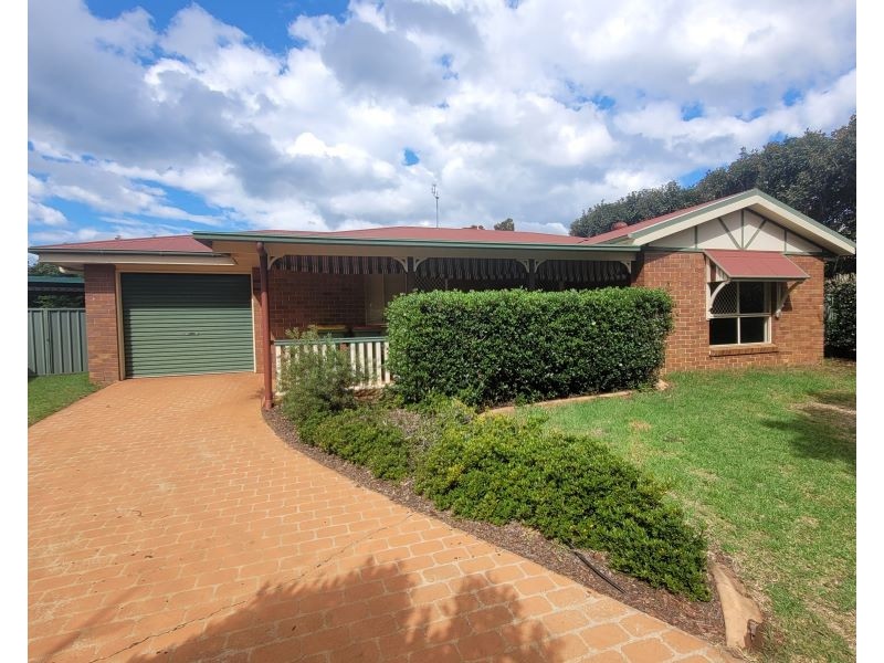 2 Connole Street, Toowoomba QLD 4350