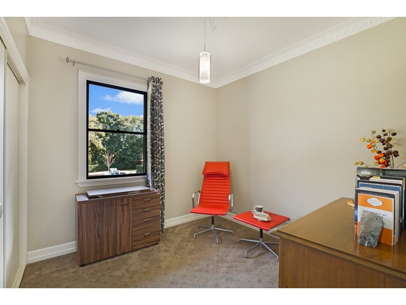 1 New Street, Mount Lofty QLD 4350