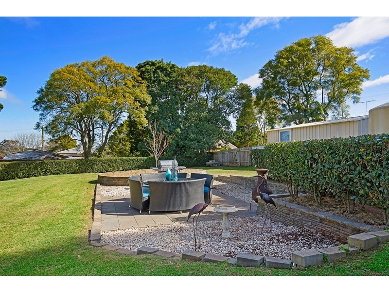 1 New Street, Mount Lofty QLD 4350