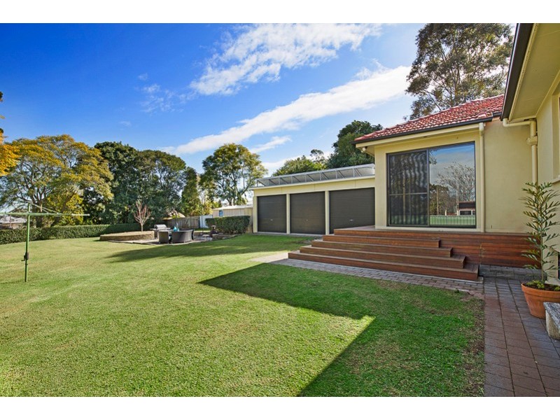 1 New Street, Mount Lofty QLD 4350