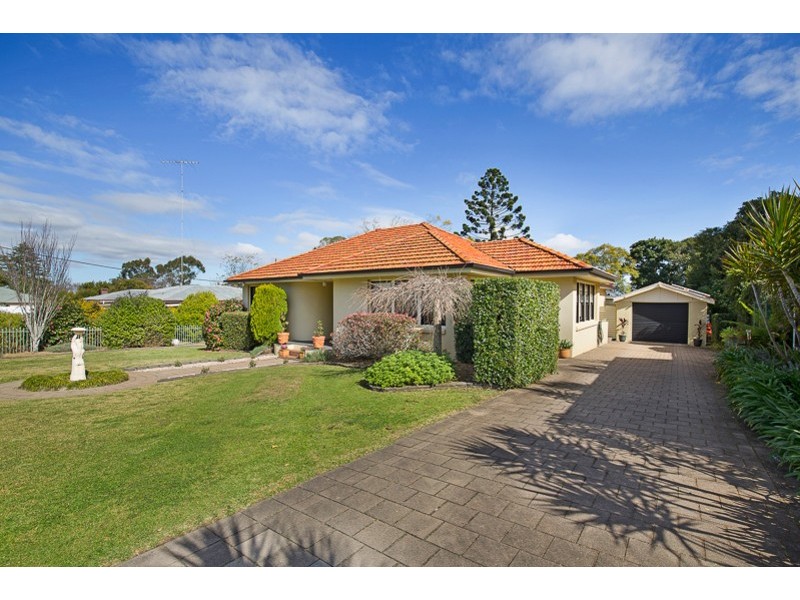1 New Street, Mount Lofty QLD 4350