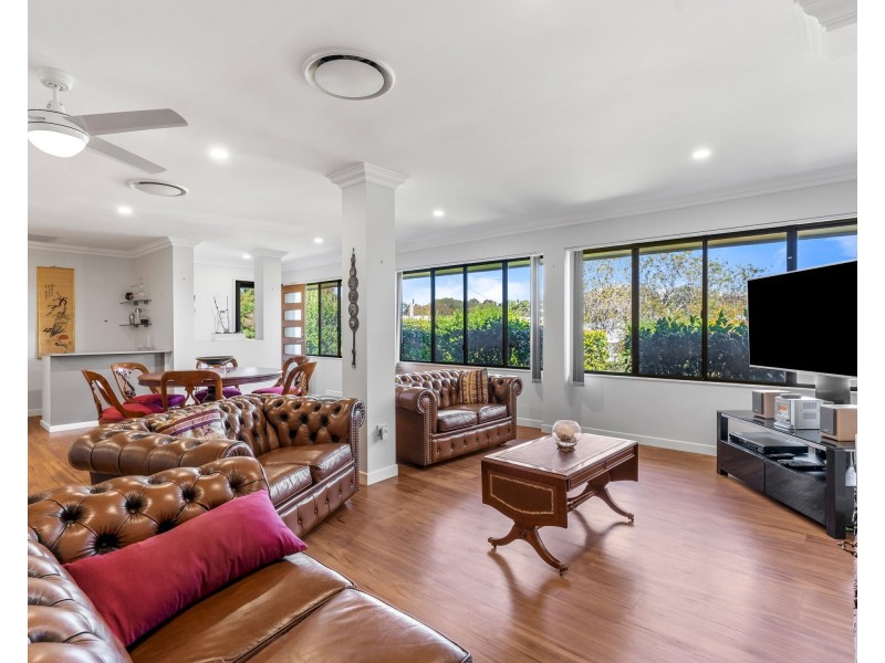 17 Tracey Street, Rangeville QLD 4350