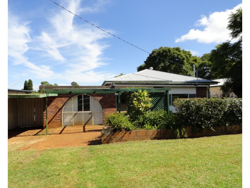 135 Mackenzie Street, East Toowoomba QLD 4350
