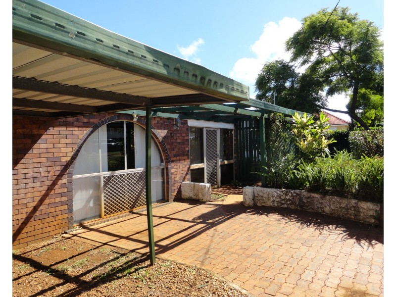 135 Mackenzie Street, East Toowoomba QLD 4350