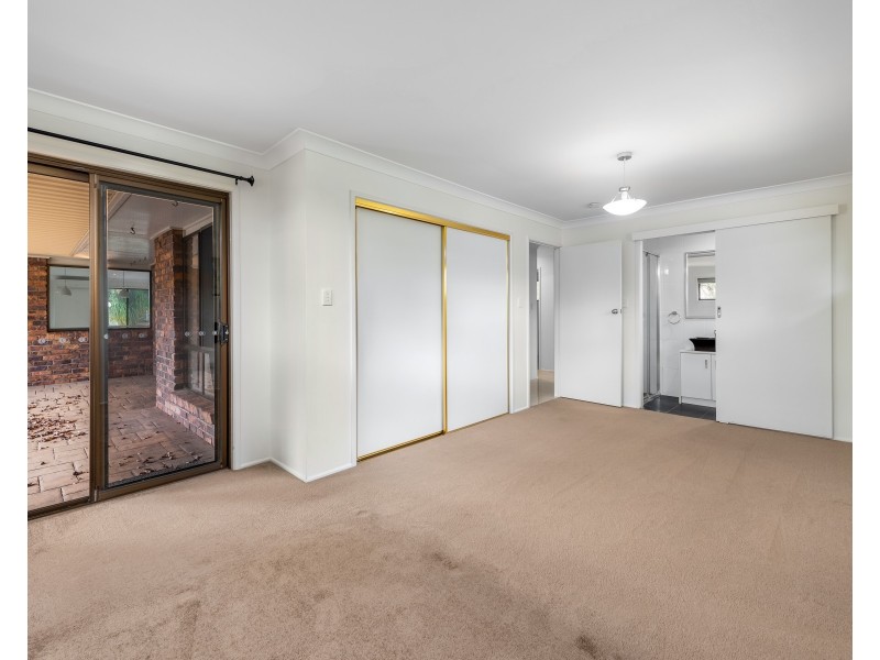 13 Talinga Street, Mount Lofty QLD 4350