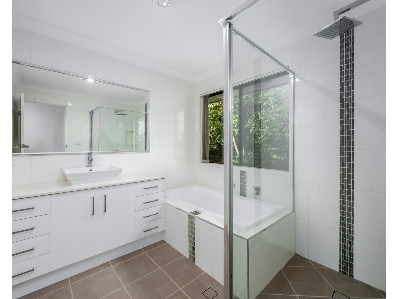 13 Talinga Street, Mount Lofty QLD 4350