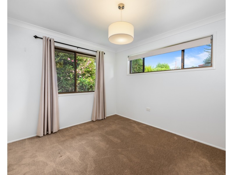 13 Talinga Street, Mount Lofty QLD 4350