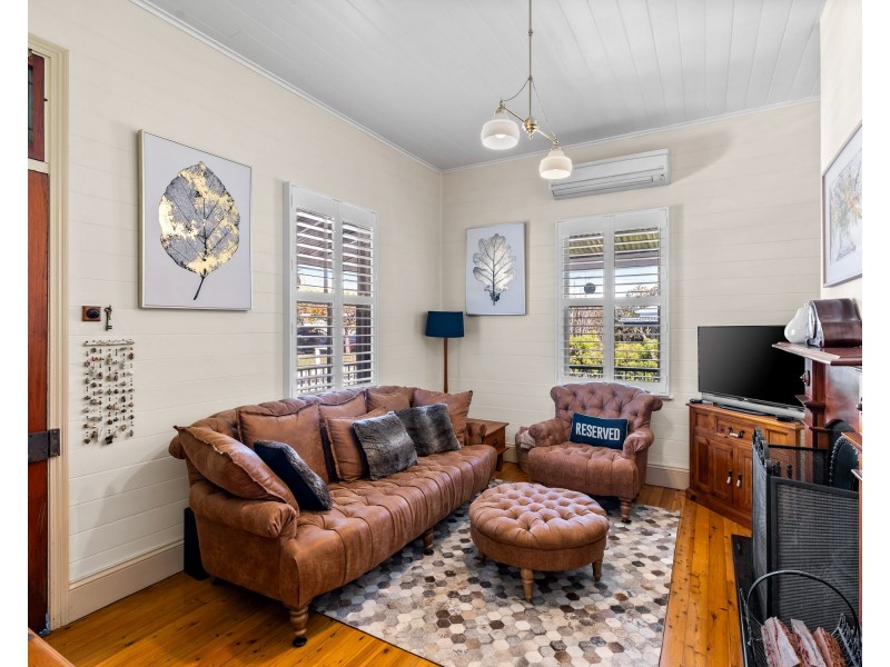 5 John Street, East Toowoomba QLD 4350