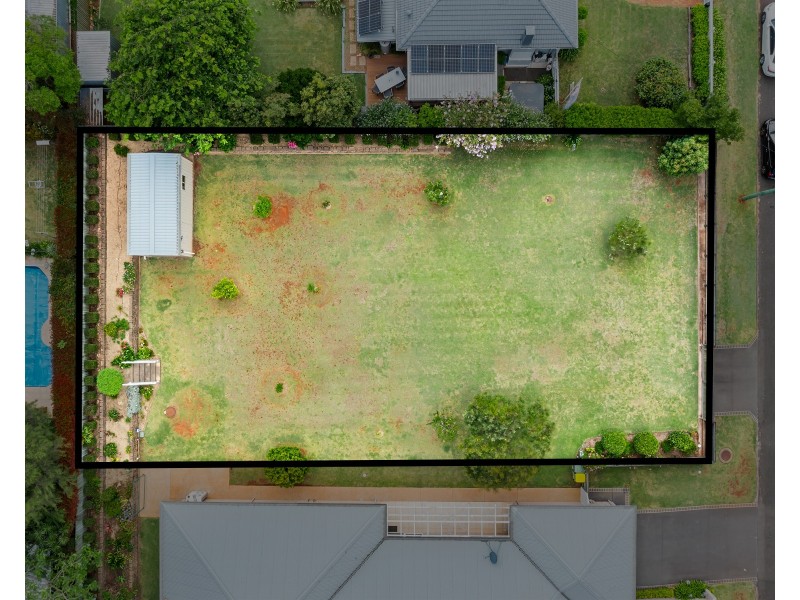 63 Wooldridge Street, Mount Lofty QLD 4350