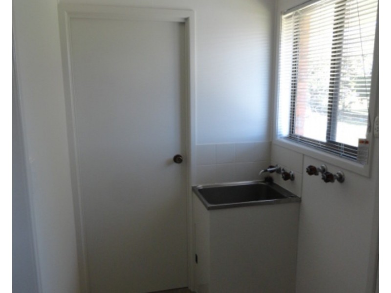 2/113 South Street, Centenary Heights QLD 4350