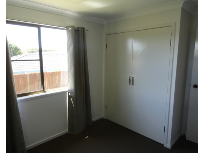2/113 South Street, Centenary Heights QLD 4350