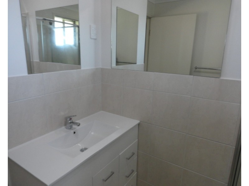2/113 South Street, Centenary Heights QLD 4350