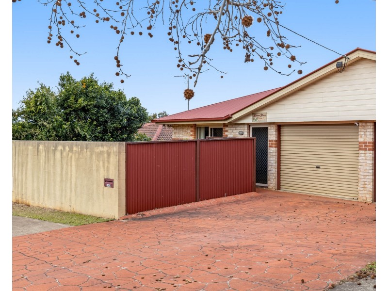 1/400 Alderley Street, Kearneys Spring QLD 4350