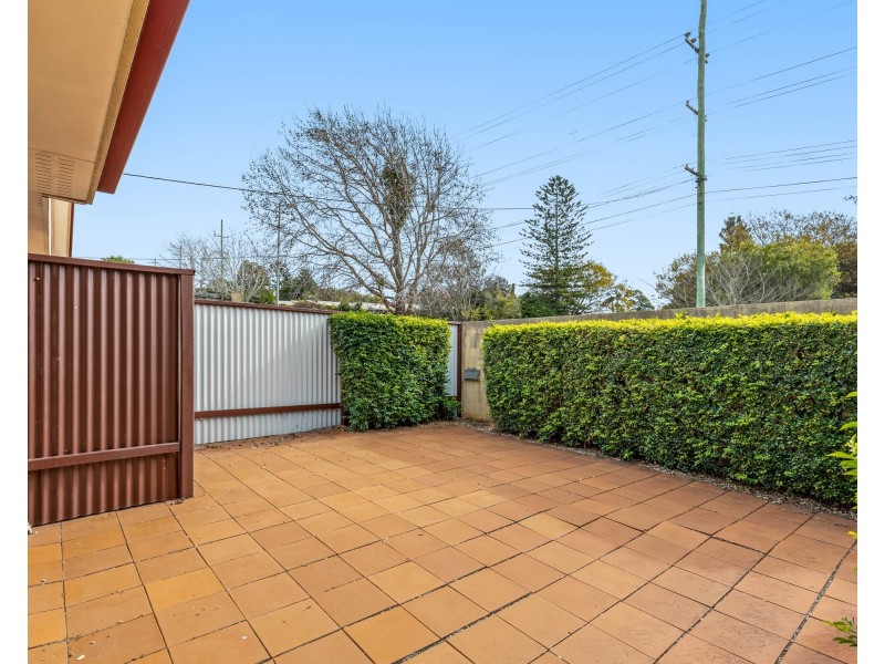1/400 Alderley Street, Kearneys Spring QLD 4350