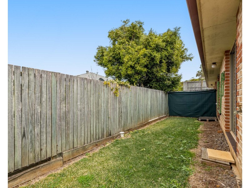 1/400 Alderley Street, Kearneys Spring QLD 4350