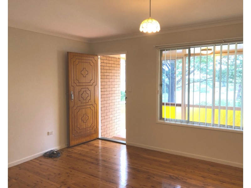 22 Stuart Street, Mount Lofty QLD 4350