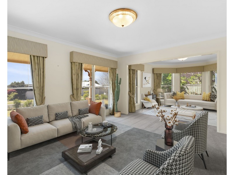 12 Howard Street, Middle Ridge QLD 4350