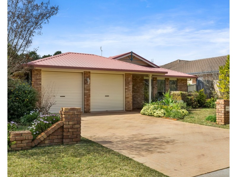 2 Grant Close, Middle Ridge QLD 4350