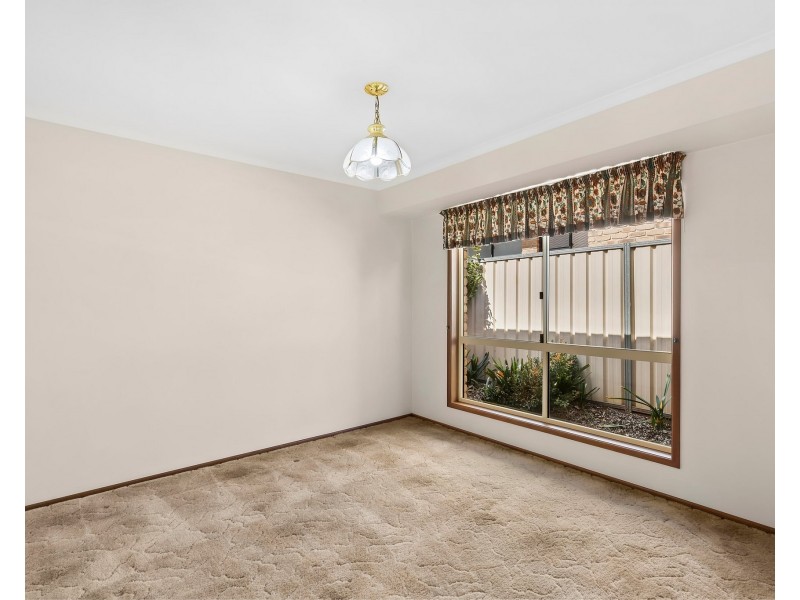 2 Grant Close, Middle Ridge QLD 4350
