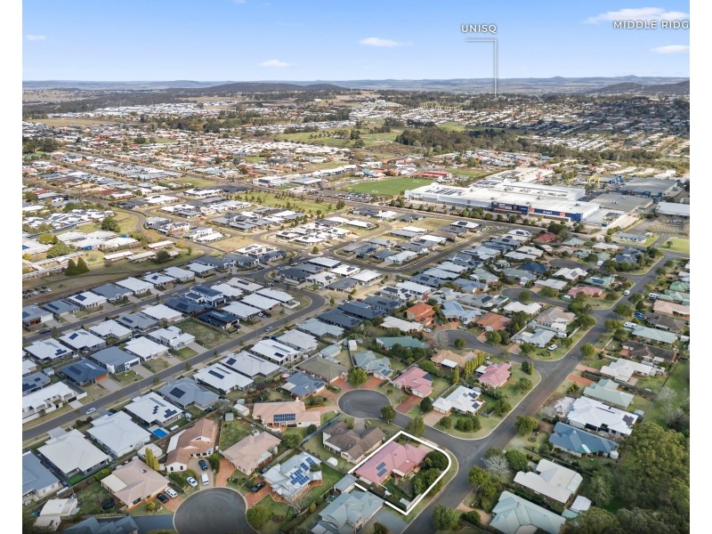 2 Grant Close, Middle Ridge QLD 4350