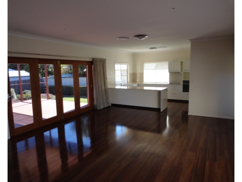 141 Mackenzie Street, East Toowoomba QLD 4350