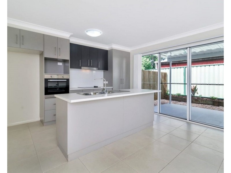 4/9 McCook Street, South Toowoomba QLD 4350