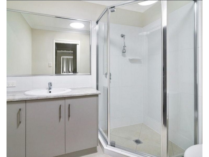 4/9 McCook Street, South Toowoomba QLD 4350