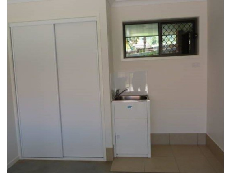 2/2a Beatty Street, Mount Lofty QLD 4350