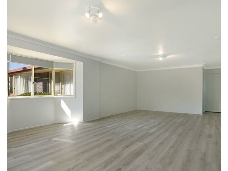 2/385 Greenwattle Street, Wilsonton QLD 4350