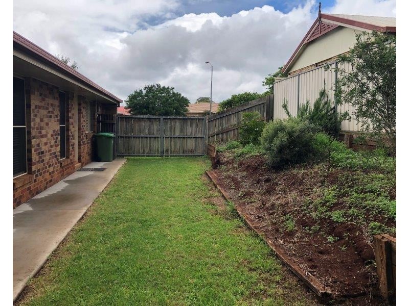 1 Dandelion Drive, Middle Ridge QLD 4350