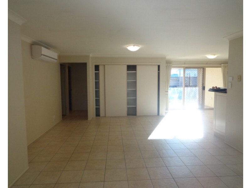 1/15A Mary Street, Mount Lofty QLD 4350