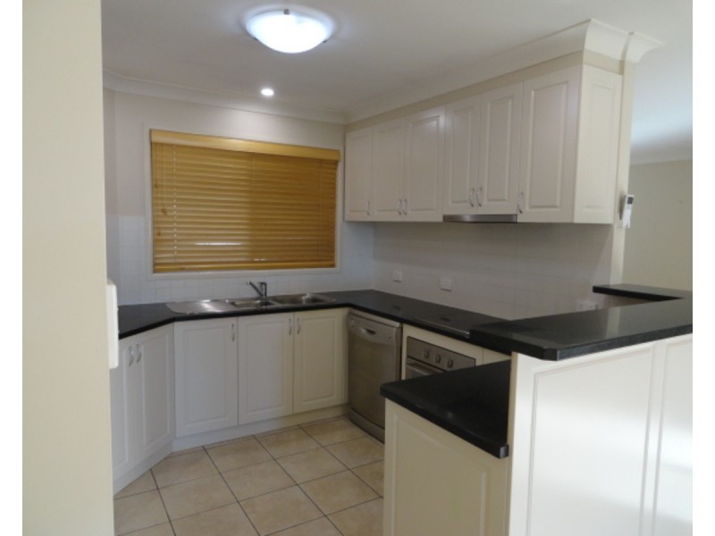 1/15A Mary Street, Mount Lofty QLD 4350