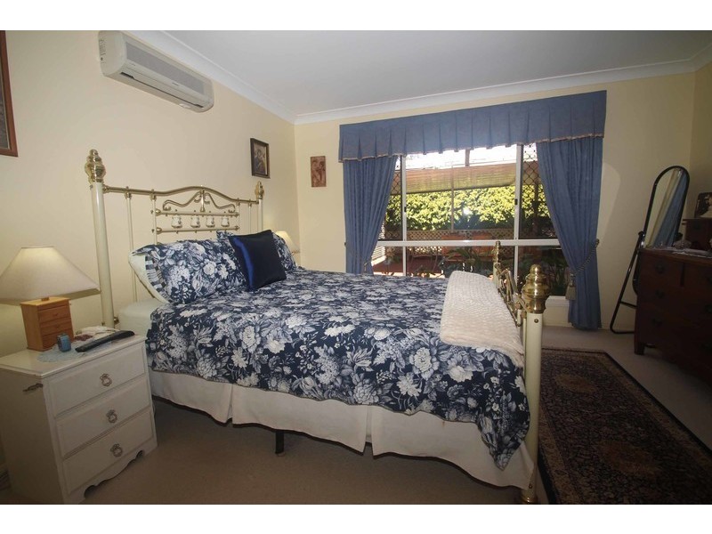 6 Mengel Court, Middle Ridge QLD 4350