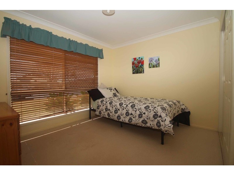 6 Mengel Court, Middle Ridge QLD 4350