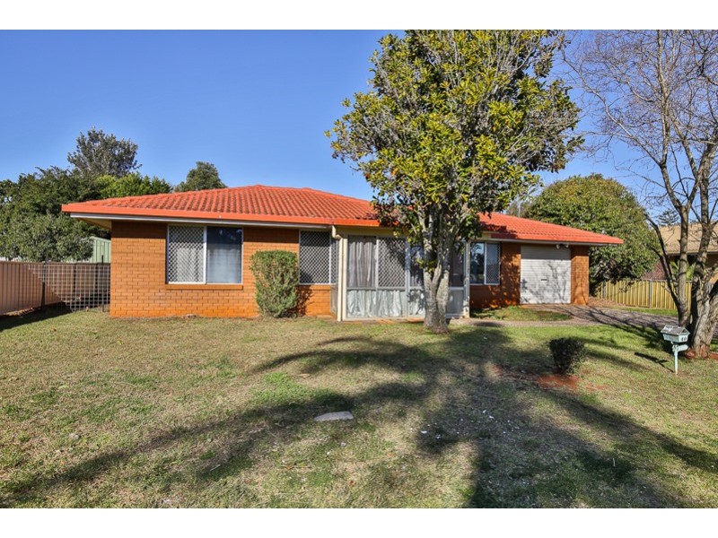 40 Arabian Street, Harristown QLD 4350