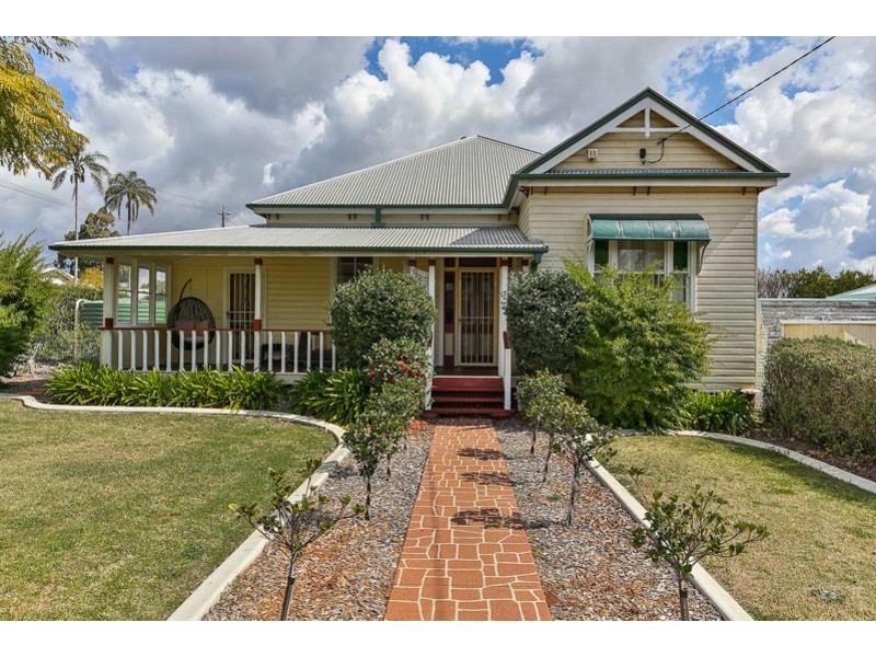 39 Phillip Street, East Toowoomba QLD 4350