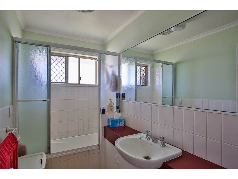 2/5 Horrocks Crescent, Kearneys Spring QLD 4350