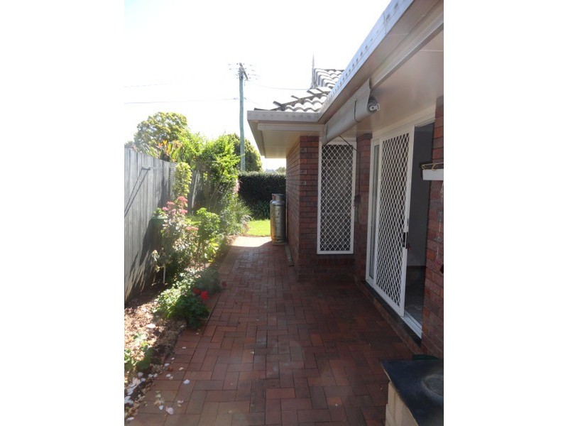 1/2 Seaton Street, South Toowoomba QLD 4350