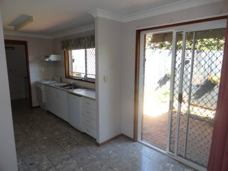 1/2 Seaton Street, South Toowoomba QLD 4350