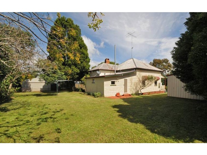 16 Kennedy Street, North Toowoomba QLD 4350