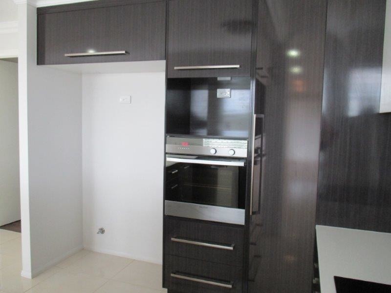 Unit 1/310A Hume Street, Centenary Heights QLD 4350