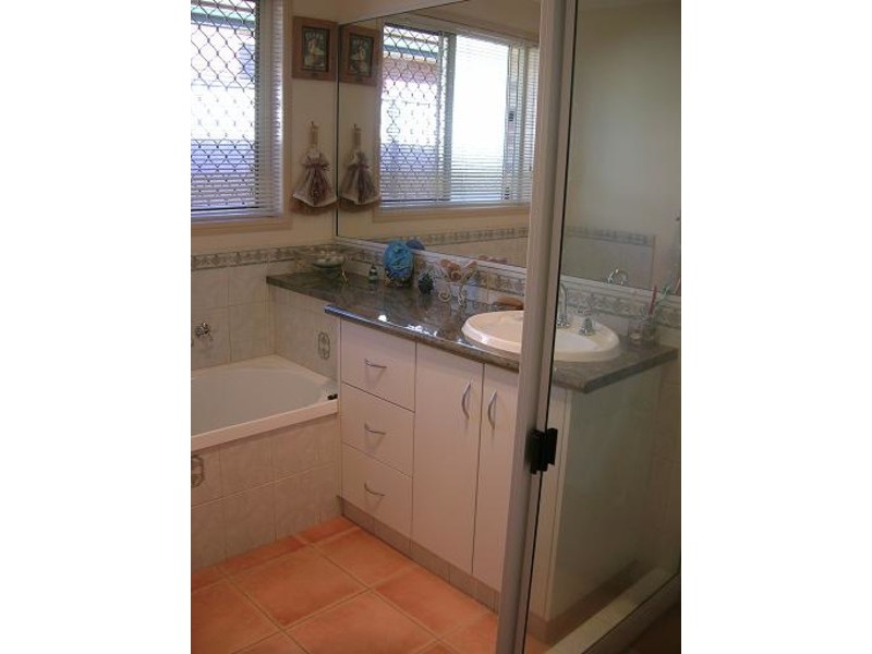 29 Fry Street, Middle Ridge QLD 4350